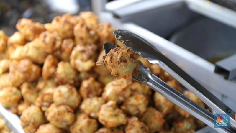 Foto: Ilustrasi Gorengan (CNBC Indonesia/ Tri Susilo)
