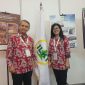 Ketua Ikatan Laboratorium Kesehatan Indonesia (ILKI), Dr. dr. Purwanto, AP, Sp.PK(K) (kiri), berfoto bersama peserta pada gelaran Lab Indonesia 2026 di Indonesia Convention Exhibition (ICE) BSD City, Kamis (16/4/2026). Acara ini menjadi ajang kolaborasi dan inovasi teknologi laboratorium di Indonesia.