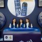 Petugas menjaga booth peluncuran NIVEA MEN edisi terbatas hasil kolaborasi dengan Real Madrid, menampilkan lini produk deodorant dengan desain khusus dan tema warna khas di Jakarta, Sabtu (18/4/2026).