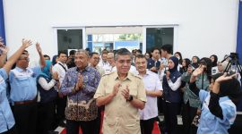 Wawali Bekasi Abdul Harris Bobihoe dukung pelatihan vokasi nasional 2026. Menaker Yassierli sebut 50 persen peserta dijamin terserap kerja di industri.