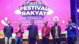 SMARTFREN Festival Rakyat 2026 di Alun-Alun Dadaha, Tasikmalaya, menghadirkan ribuan pengunjung, bazar UMKM lokal, serta berbagai aktivitas promosi layanan digital dari XLSMART melalui brand SMARTFREN.