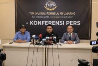 Tim Hukum Pembela Nyumarno menggelar konferensi pers untuk menyampaikan klarifikasi terkait status hukum dan keanggotaan Nyumarno sebagai anggota DPRD Kabupaten Bekasi. Tim hukum menegaskan proses hukum terhadap kliennya masih berjalan dan meminta publik menghormati asas praduga tak bersalah.