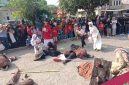 Keterangan Foto:
Peserta dari RT 12 RW 14 Perumahan Bumi Cikarang Makmur (BCM) menampilkan teatrikal perjuangan Romusha pada masa pendudukan Jepang dalam Karnaval Kemerdekaan di Desa Sukadami, Kecamatan Cikarang Selatan, Kabupaten Bekasi, Minggu (23/8/2026). Penampilan yang dilengkapi replika tandu dan adegan penyelamatan korban itu menjadi salah satu atraksi yang menyita perhatian ratusan warga